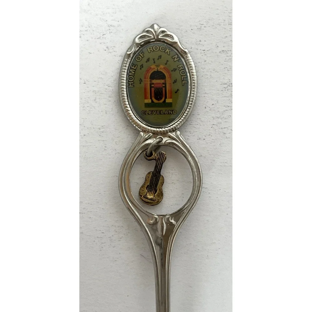 Rock & Roll Hall‎ of Fame Collectible Souvenir Spoon Cleveland Ohio Dangle Charm